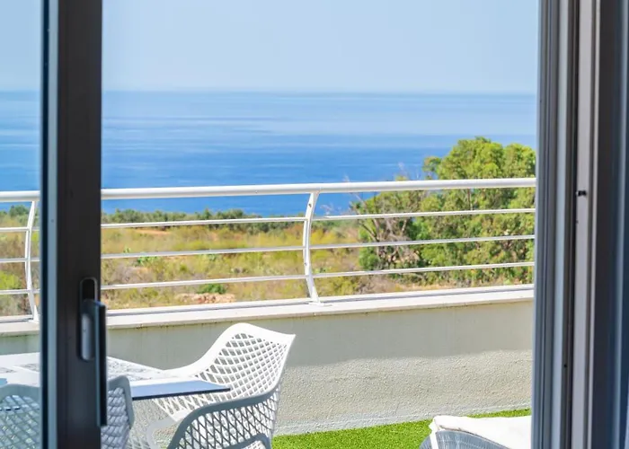 Aria Penthouse With Large Terrace And Sea Views Appartement Il-Pergla foto