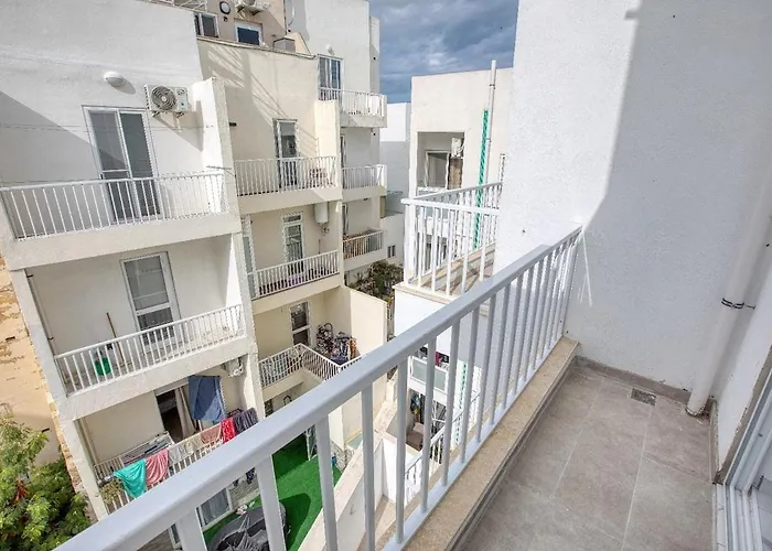 Фото New -Family Home In Central Malta By Sf Homes Tal-Liedna