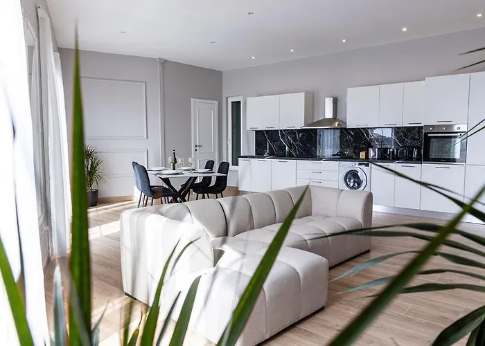 V86 - Stunning Sea View 2Br In Historic Senglea Apartment photo