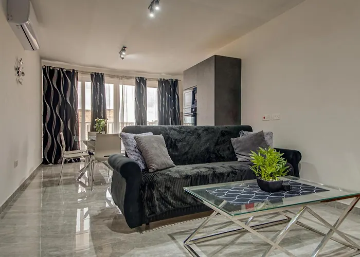 Peaceful 3Br Escape Near The Sea With Terrace Appartement Birżebbuġa foto