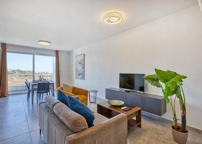 Фото 2 Bedroom Flat With Balcony, Valley Views Karp1-8 San Gwann